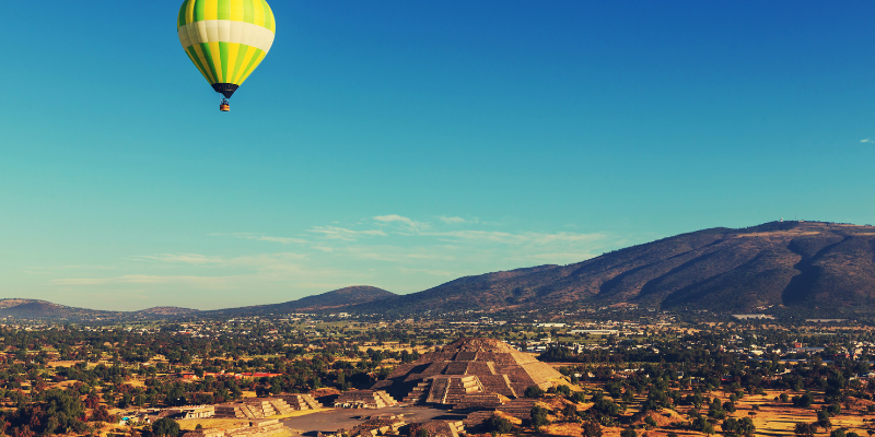 Volar en globo en Teotihuacán