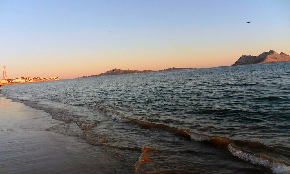 playa de bahía de kino en hermosillo, sonora