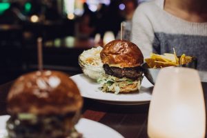 We love burguers, donde comer hamburguesas en la Ciudad de México.