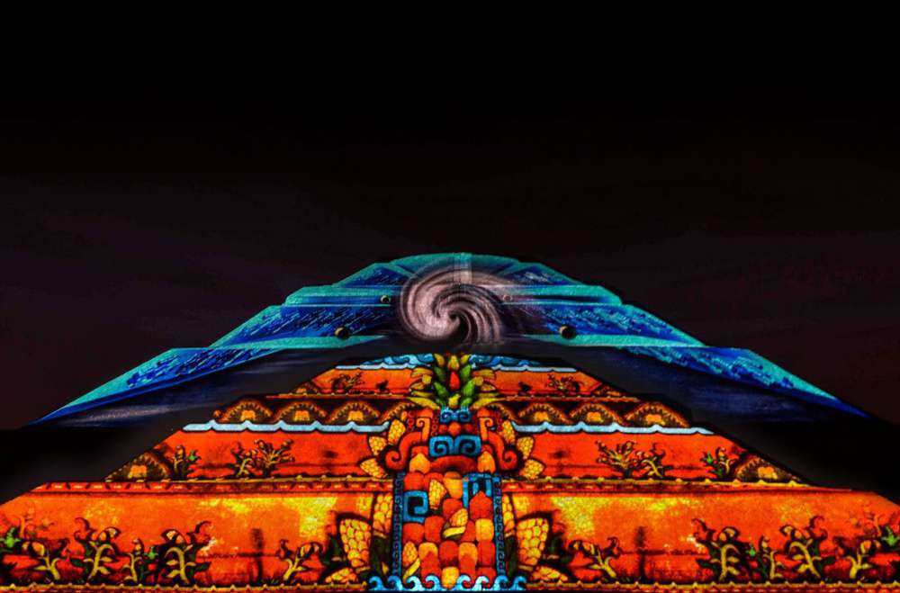 5 destinos mexicanos que se pintan de colores Teotihuacán de Noche