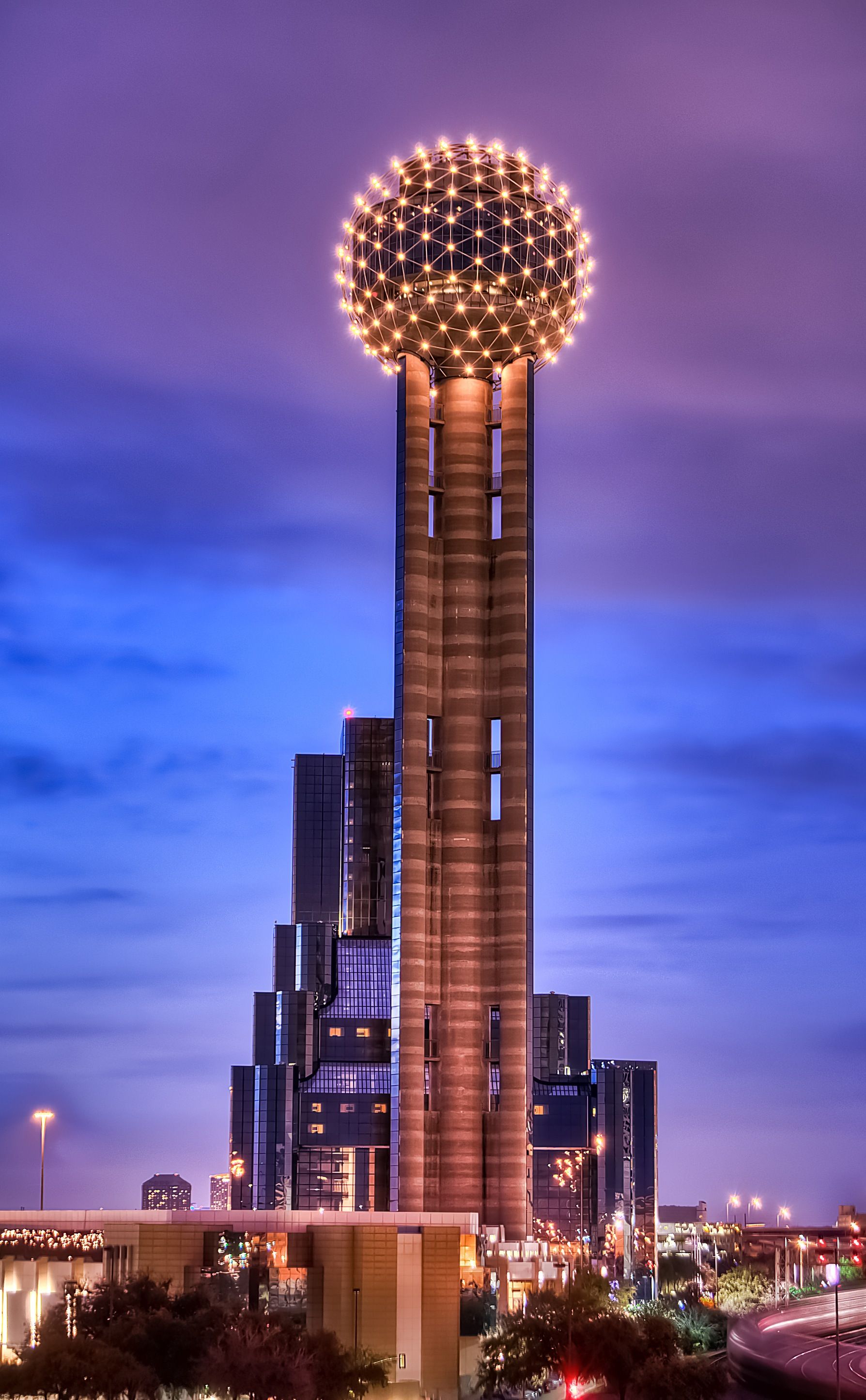 Las mejores cosas que hacer en Dallas  The Reunion Tower