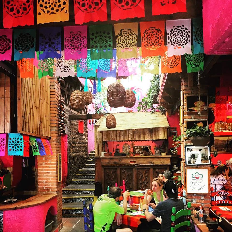 dÓNDE Y QUE COMER EN cUERNAVACA LOS COLORINES