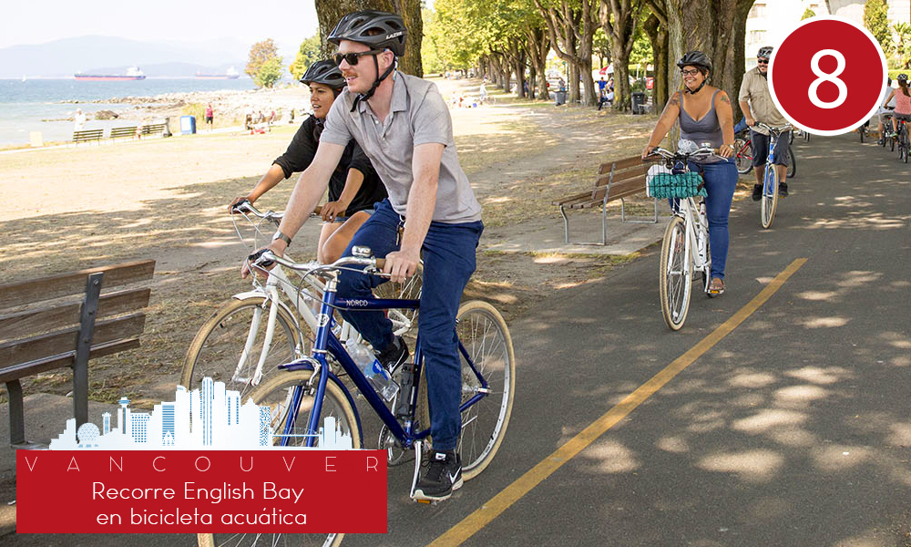 Qué hacer en Vancouver - #8 Recorre English Bay en bicicleta acuática