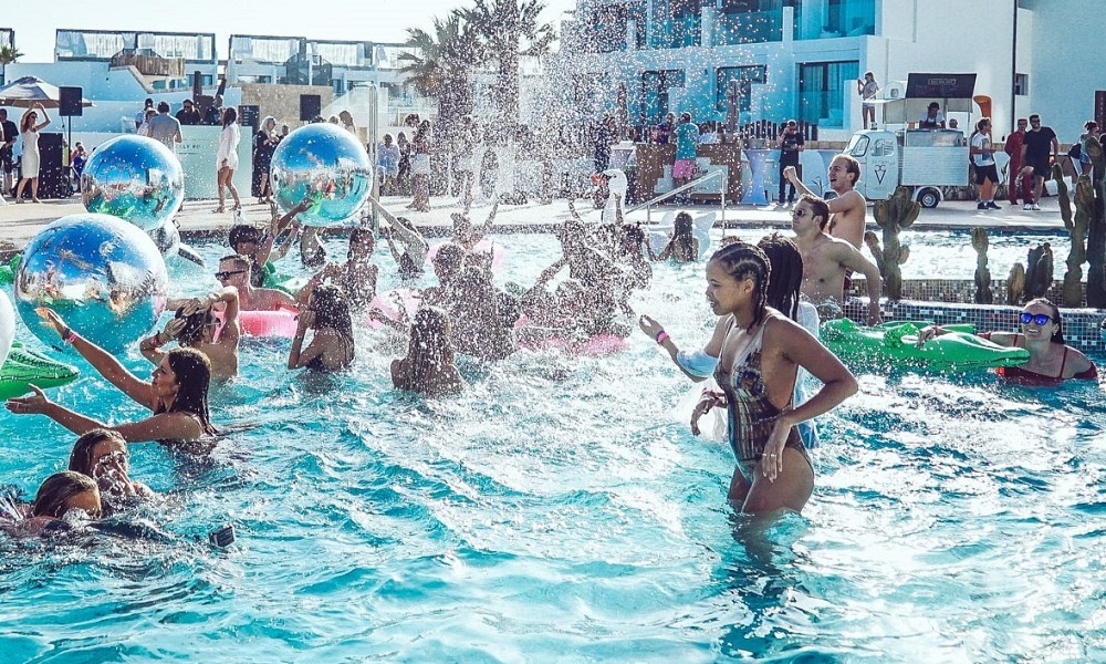 las mejores pool parties del mundo para el verano