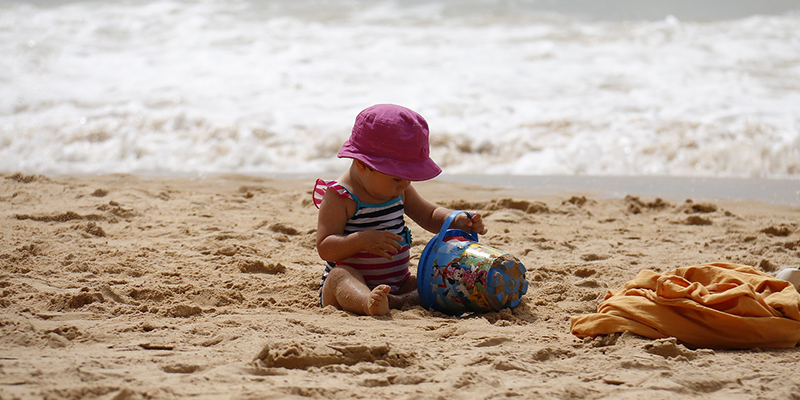 playa con niños