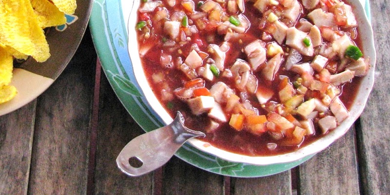 El ceviche de caracol destaca entre la comida quintanarroense.