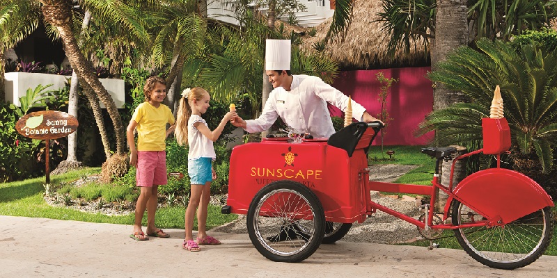 Los mejores hoteles para niños en Puerto Vallarta Sunscape Puerto Vallarta Resort & Spa sorprende a los niños con sorpresas en diversas áreas del hotel.