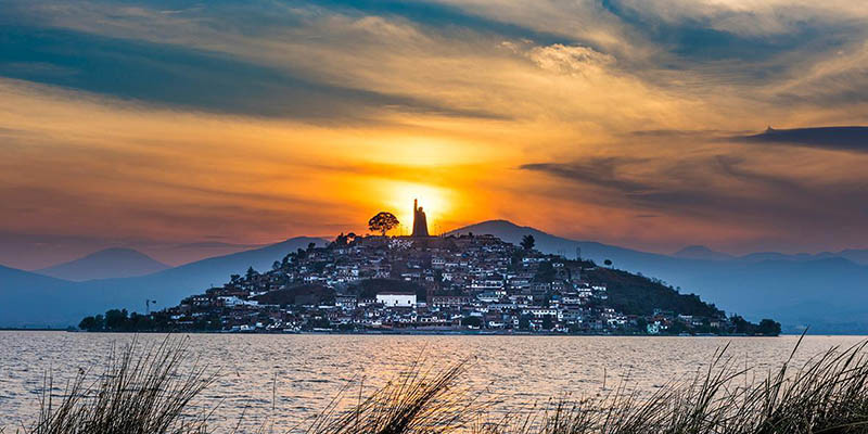 Los bellos paisajes en el Lago de Pátzcuaro