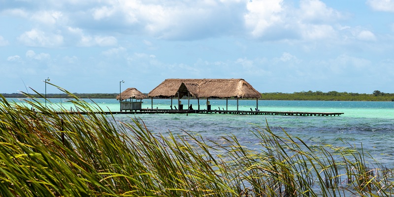 Bacalar, uno de los destinos para viajar en el puente del 15 de septiembre Destinos para viajar en el puente del 15 de septiembre