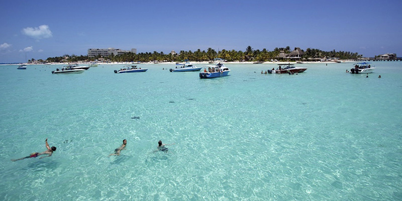 El agua cristalina de Seybaplaya