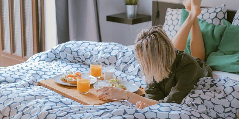 consejos de seguridad para mujeres solas hotel