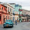 Cuba se cierra y restringe entrada a turistas