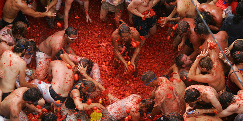 españa-fiestas-festivales-mejores tomatina de buñol oficinal