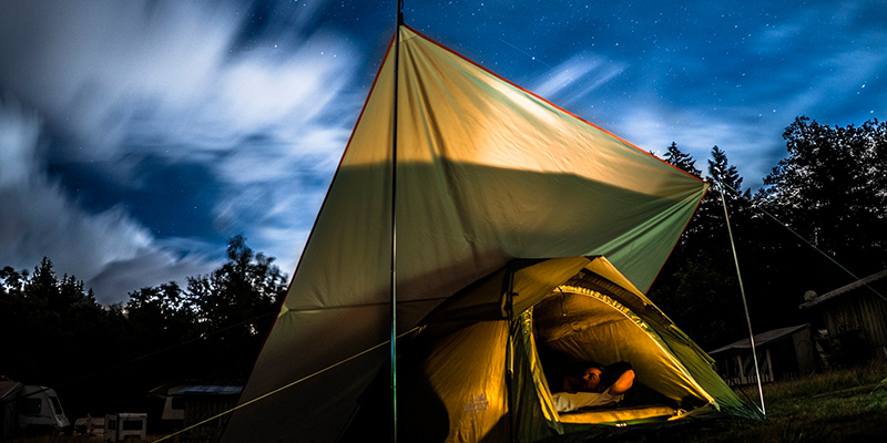 ¿Cómo acampar por primera vez?