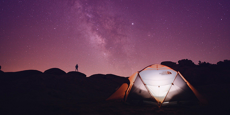 ¿Cómo acampar por primera vez?