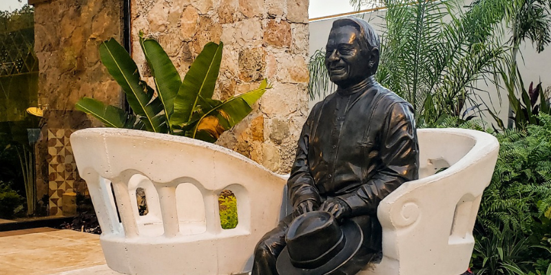 Mérida y Armando Manzanero