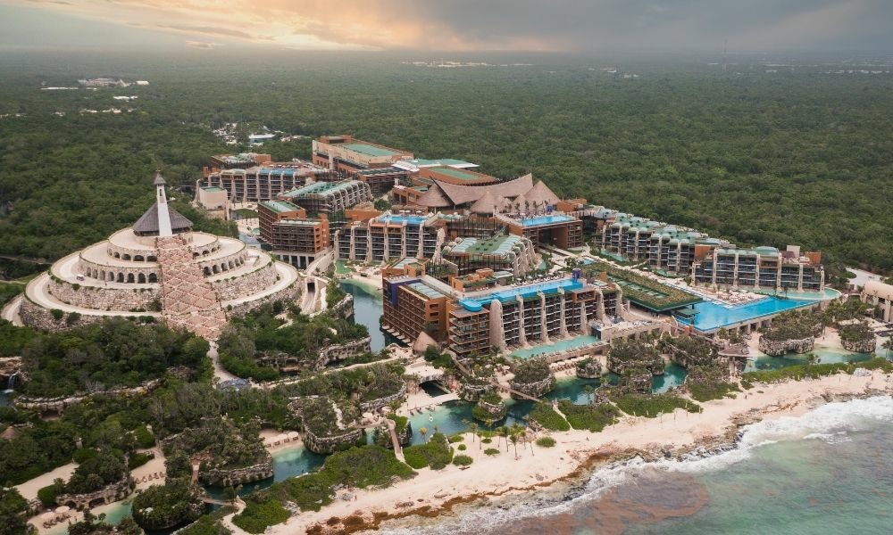 Xcaret Arte, un refugio artístico a la orilla del mar