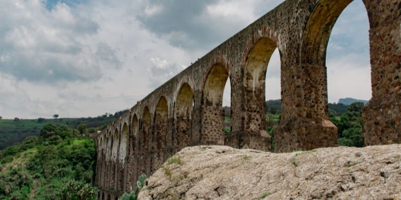 que hacer en arcos del sitio