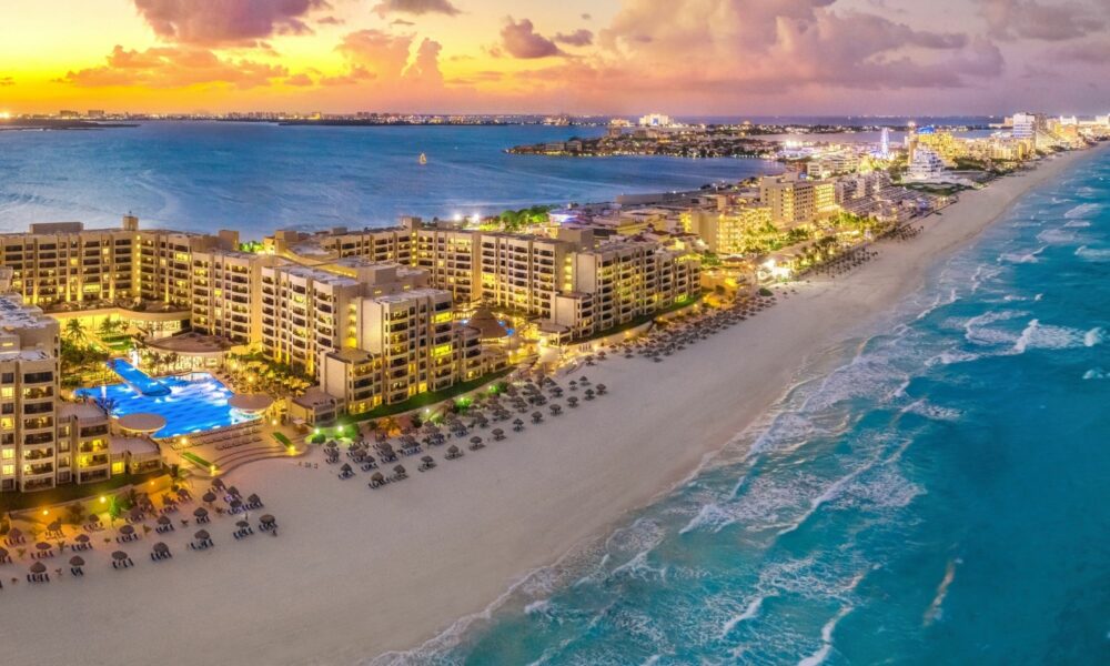 Atardecer en las playas de Cancún