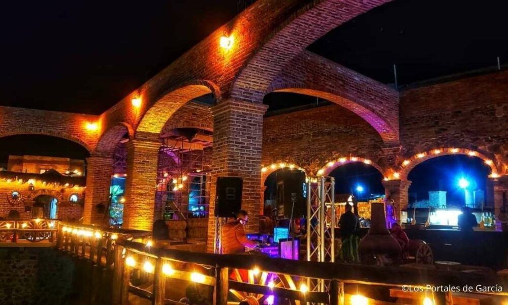 Los Portales De Garc a Cocteles Y Mariscos Frente Al Oc ano Pac fico 