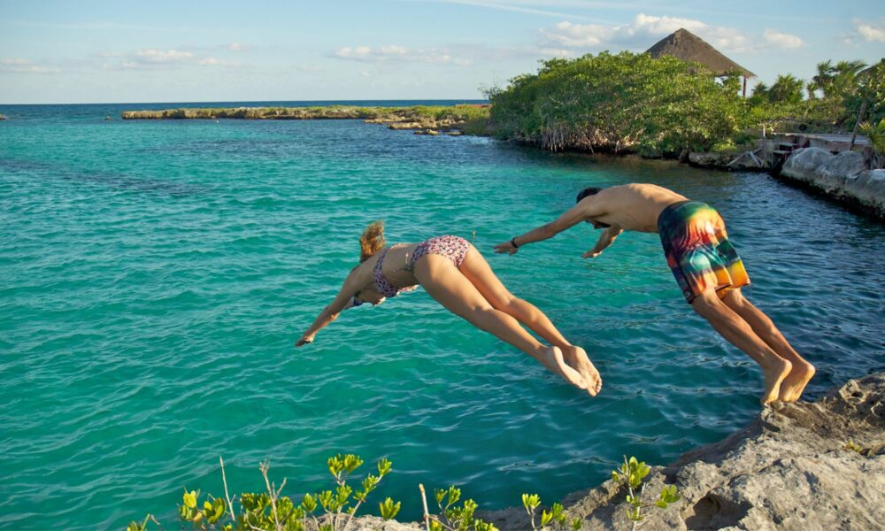 nado en cenote de quintana roo