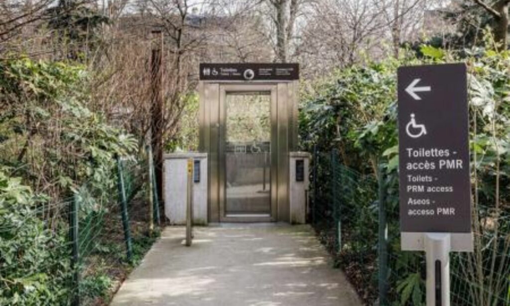 acceso en silla de ruedas a la torre eiffel