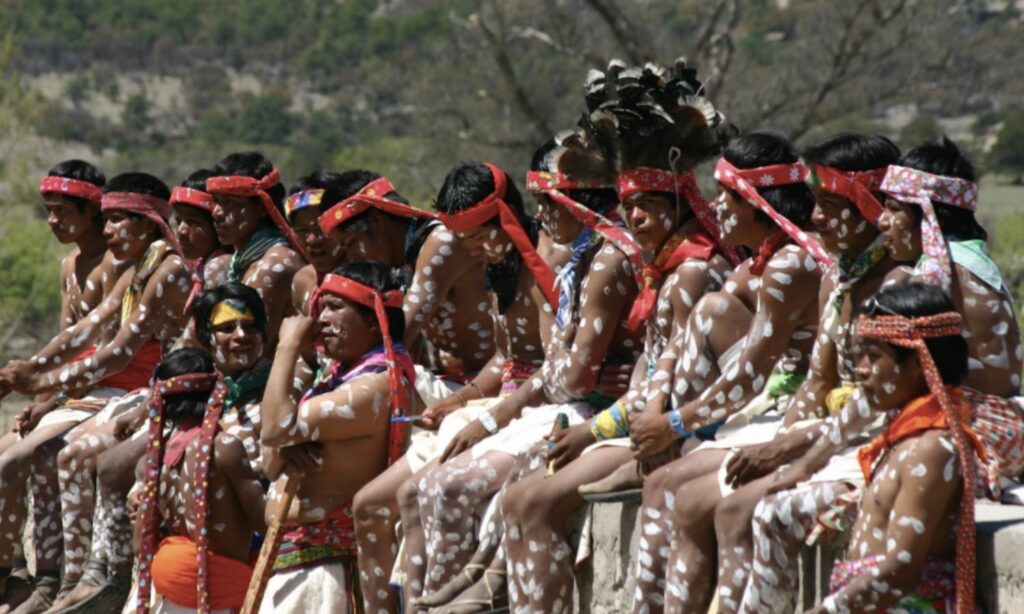 viajar en el Tren Chepe te lleva a conocer la cultura Rarámuri