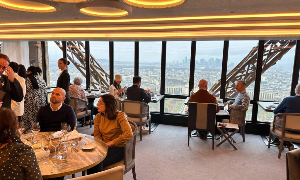 restaurantes en la torre eiffel