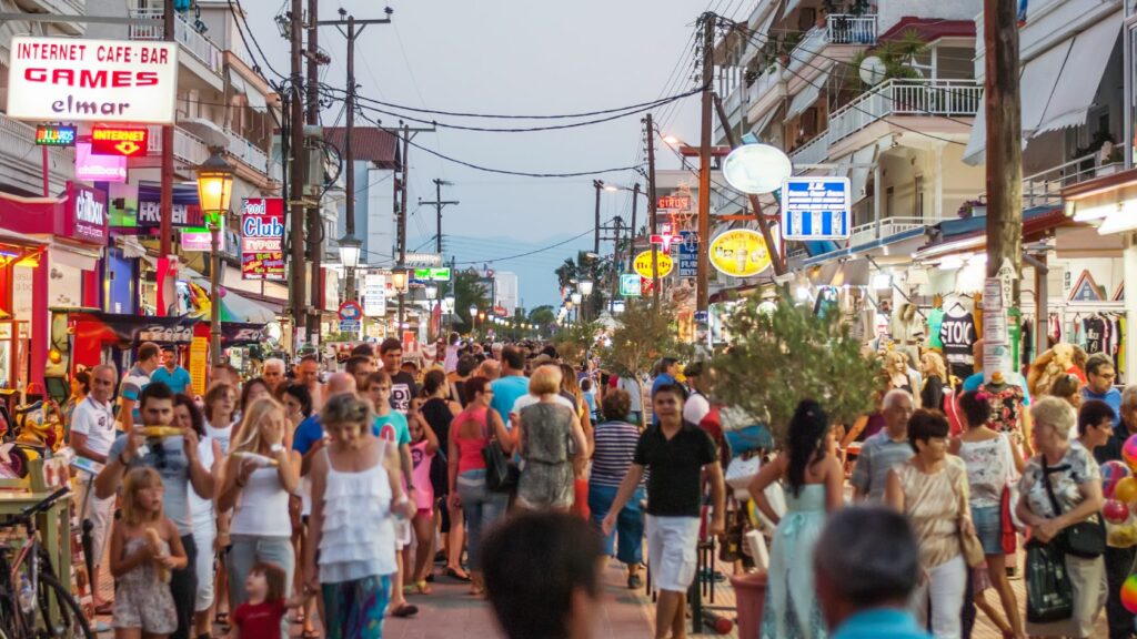 mucha-gente-destinos-viajes