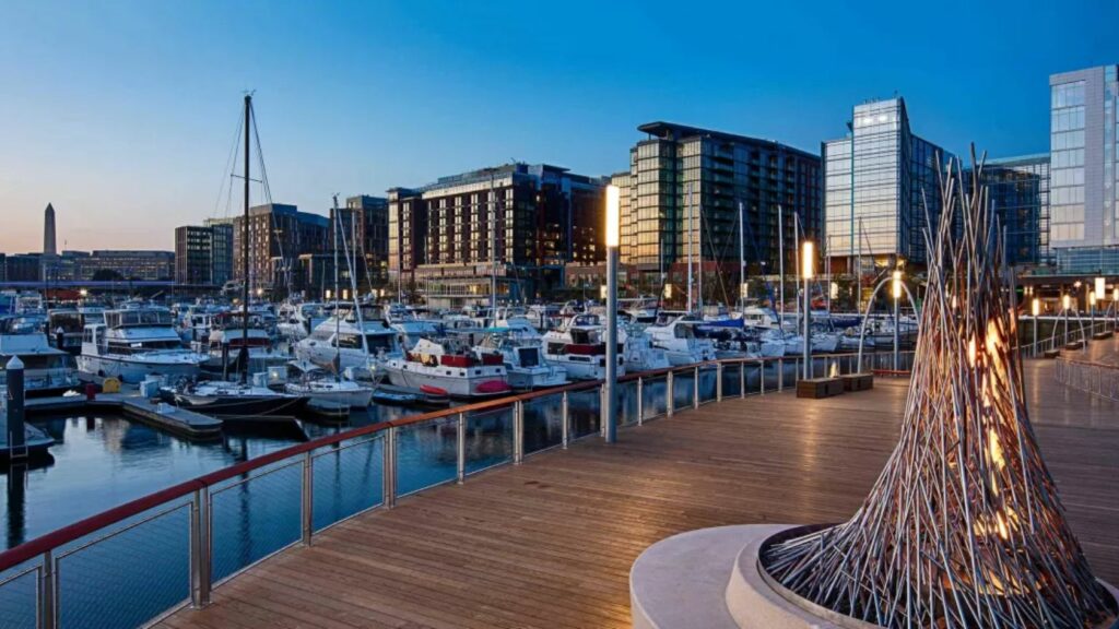 lugares-imperdibles-de-washington-the-wharf