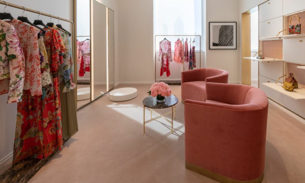 compas de lujo montreal shopping