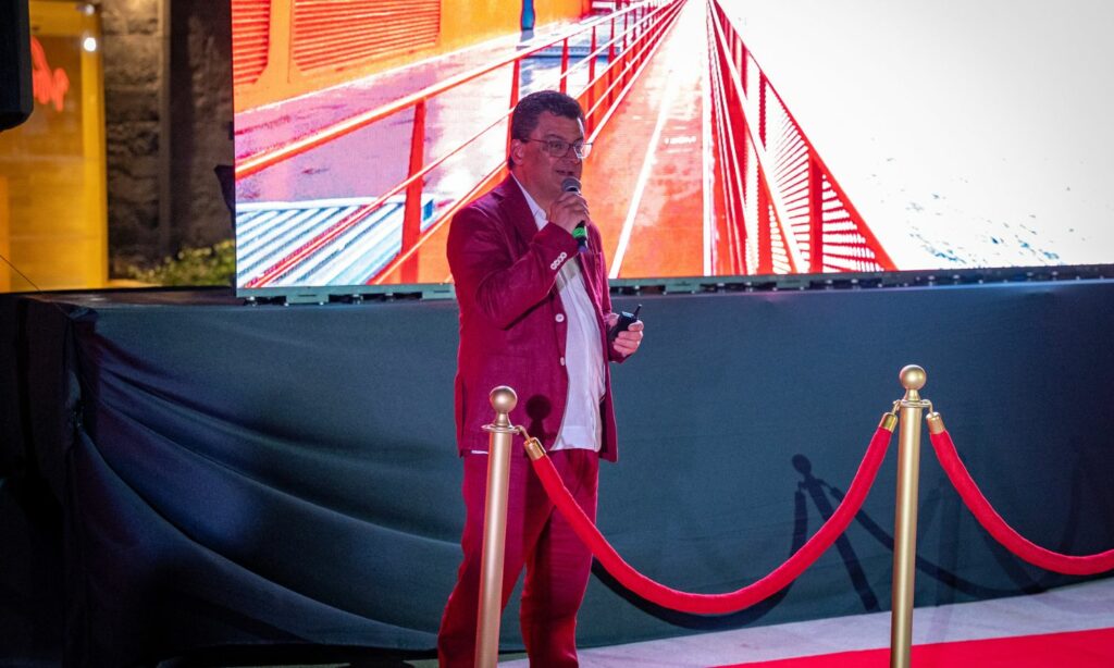 alberto-muñoz-virgin