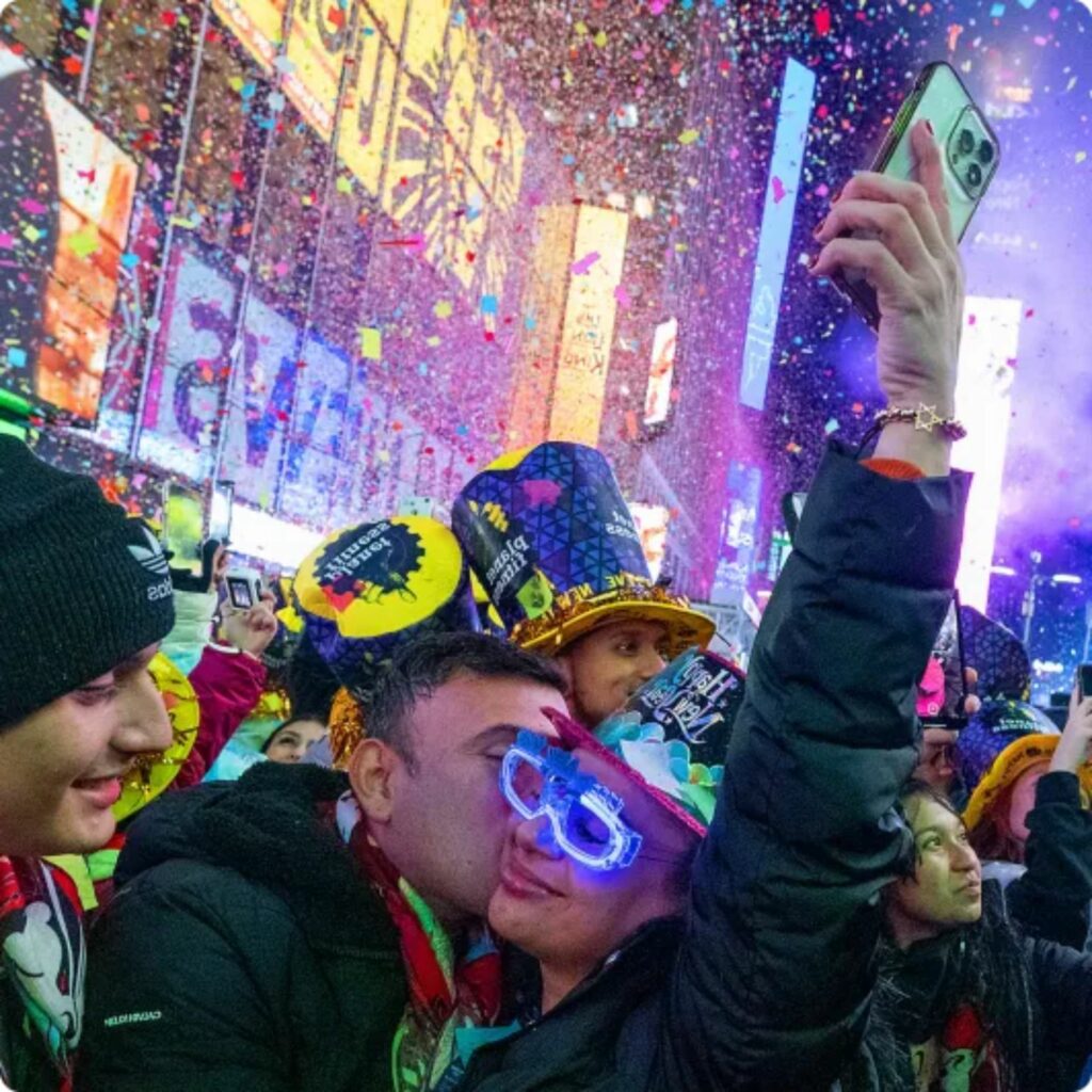 times-square-mito-seis