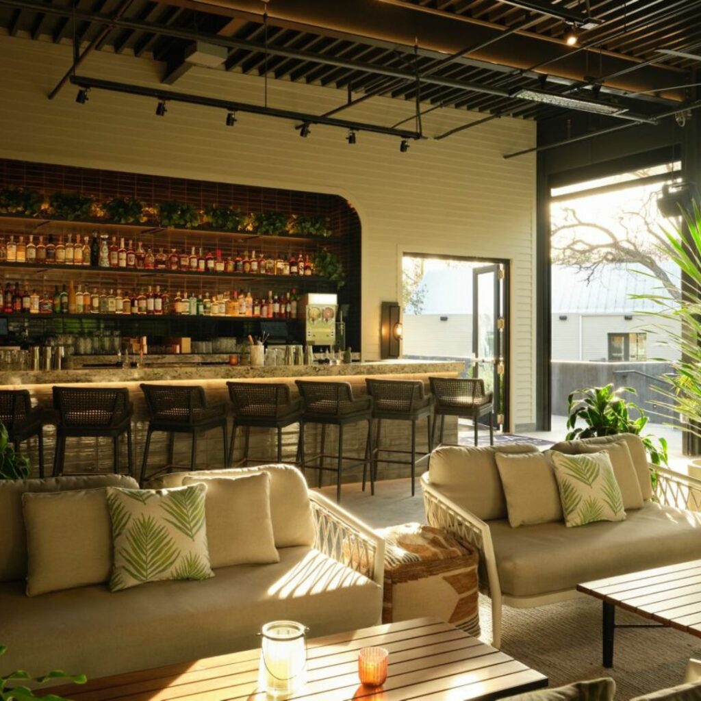 perfil-ideal-hotel-plaza-san-antonio-familia