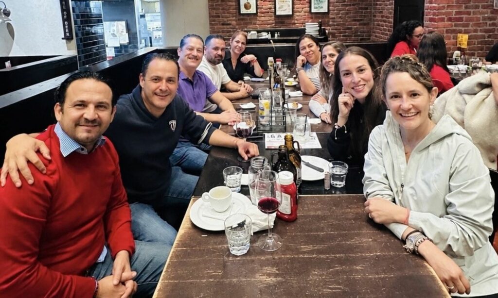 cena-bienvenida-fam-ottawa-restaurant-3-brasseurs