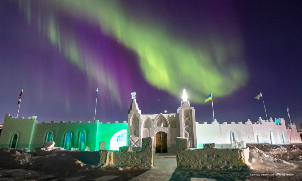 hotel de hielo en los territorios del noroeste