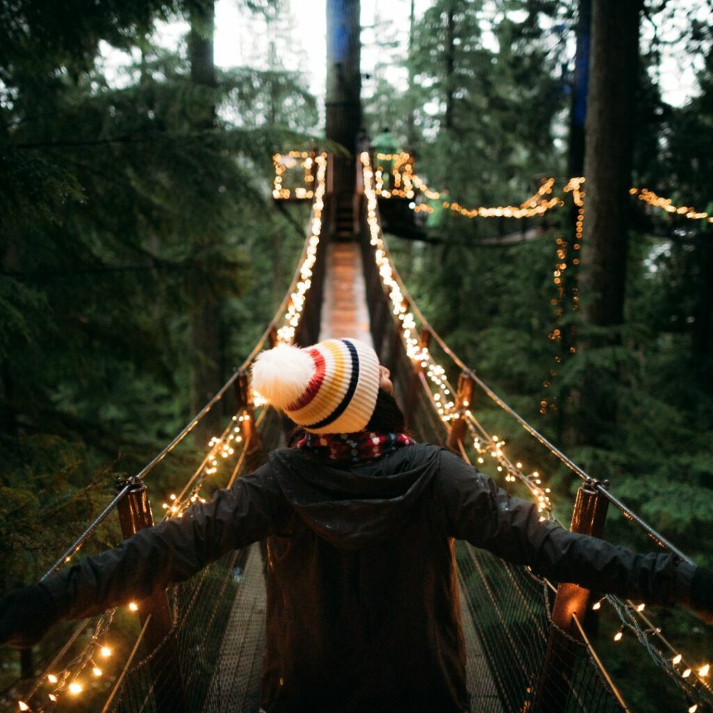 canyon-lights-bosque-capilano-vancouver-canada-experience